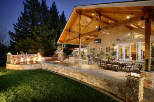 9 Inspiring Outdoor Living Spaces