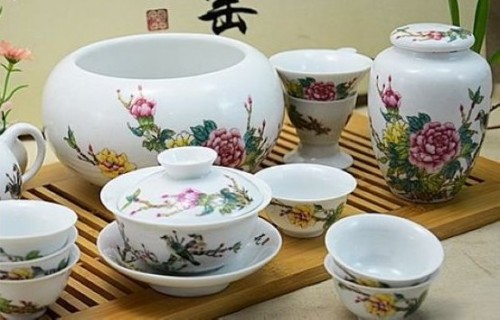 Chinese porcelain items and curatives