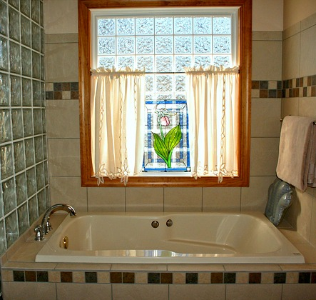 How to Renovate and Decorate your Bathroom