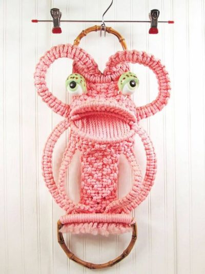 Macrame Frog Holder Pattern